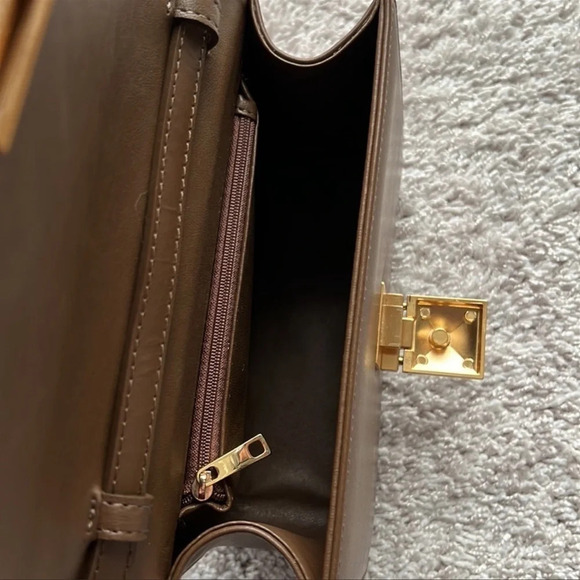 COPY - EMP.T LABEL
Cube Box NWOT - Picture 4 of 9